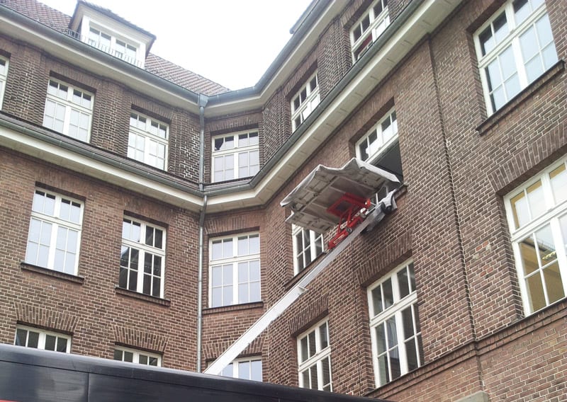 Sonderleistung mit Außenaufzug